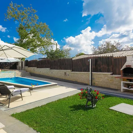 Patrick-luxury Stone House In The Center Of Istria Villa
