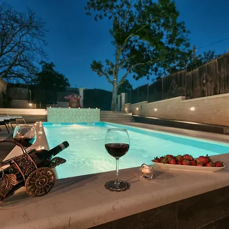Patrick-luxury Stone House In The Center Of Istria * 帕津