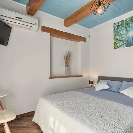 Vila Patrick-luxury Stone House In The Center Of Istria *