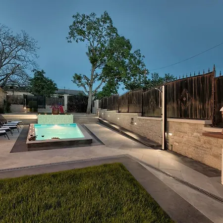 Villa Patrick-luxury Stone House In The Center Of Istria *