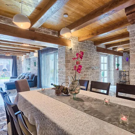 Patrick-luxury Stone House In The Center Of Istria Villa *