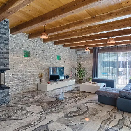 Villa Patrick-luxury Stone House In The Center Of Istria *