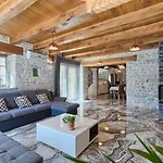 Patrick-luxury Stone House In The Center Of Istria Villa *