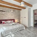 Patrick-luxury Stone House In The Center Of Istria *