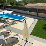 Patrick-luxury Stone House In The Center Of Istria Villa *