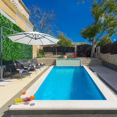 Villa Patrick-luxury Stone House In The Center Of Istria Pazin